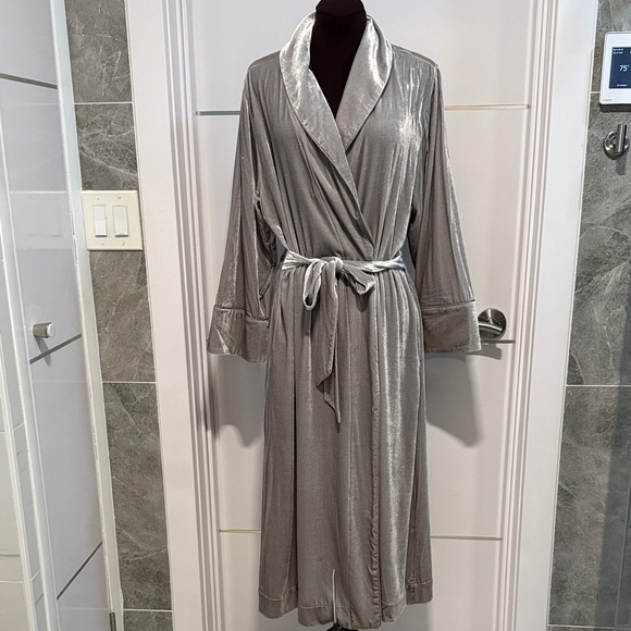 Soft Surroundings Silk Velvet Robe Size MP - Picture 9 of 14